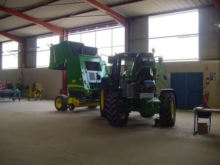 img300.jpg img300.jpg